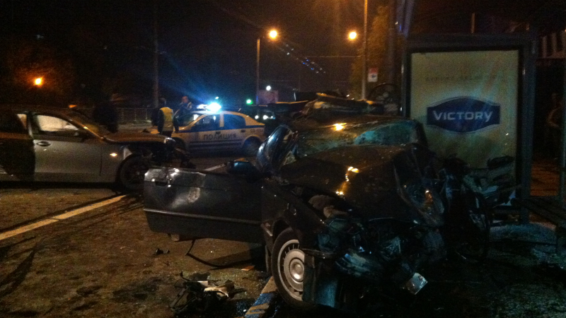 Борят се за окото на шофьора на добричкото БМВ, което катастрофира във Варна 