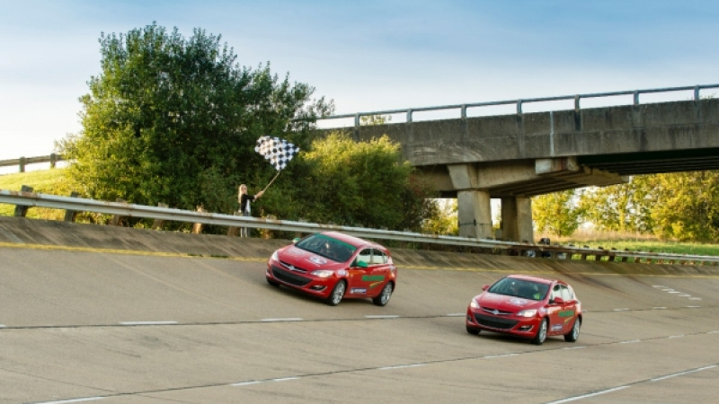 “Опел Астра” е най-бързият сериен дизелов автомобил в света