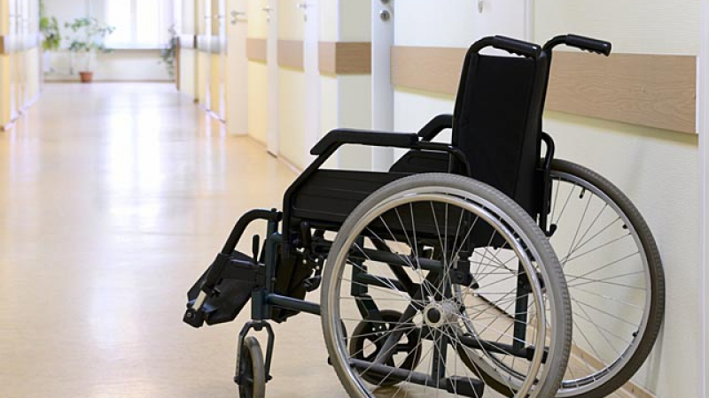 Трагедия в дом за възрастни: Медицинска сестра откачи, застреля инвалид и се самоуби 