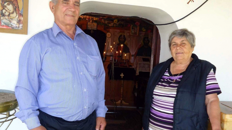 Семейство пенсионери 5 години поддържа свято място