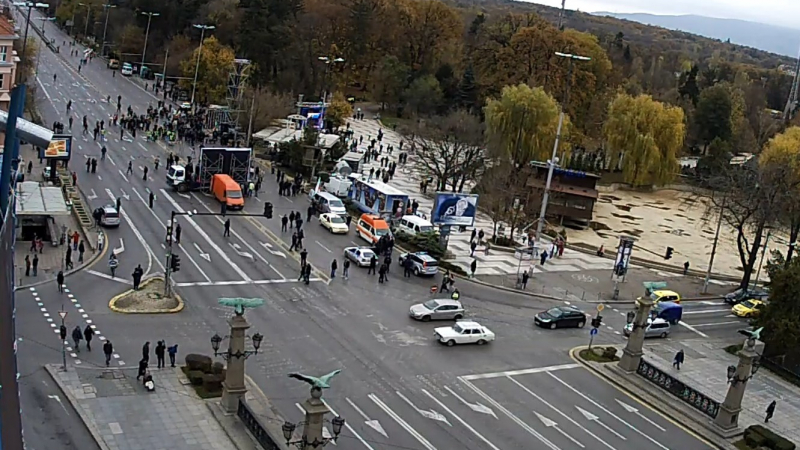 БЛИЦ TV: Стотици ченгета затвориха &quot;Цариградско шосе&quot;