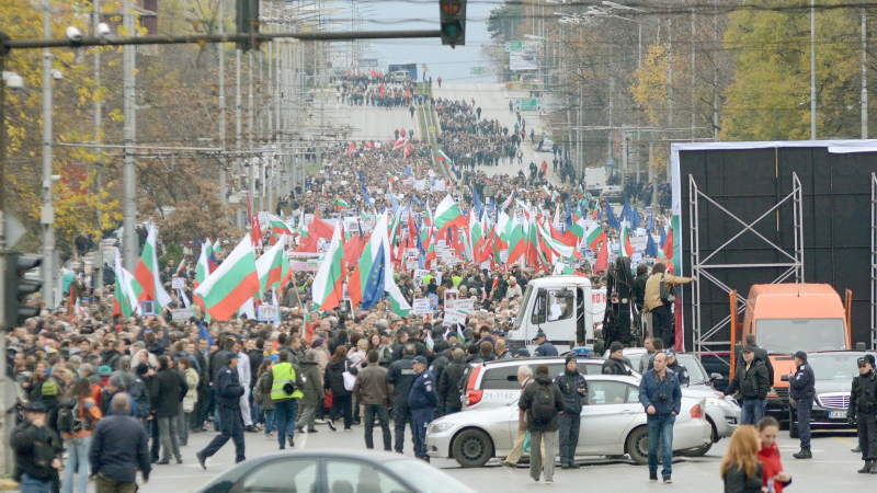 МВР: 50 хиляди души в София, 15 хиляди души в Пловдив
