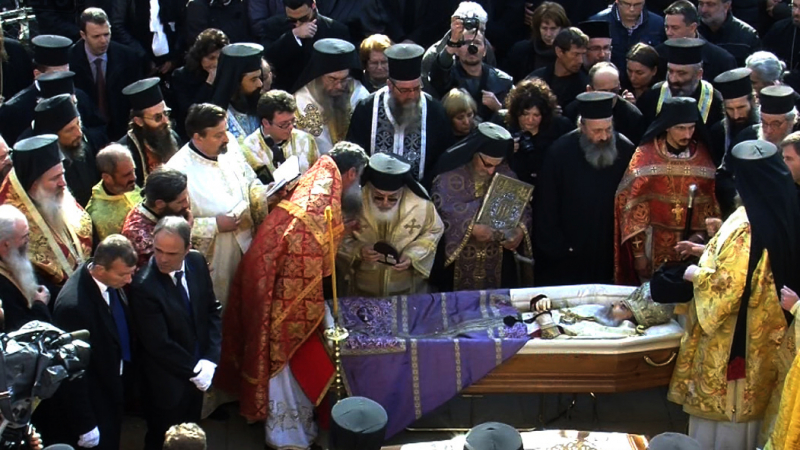 Над 1000 миряни, висши духовници и политици изпратиха митрополит Натанаил 