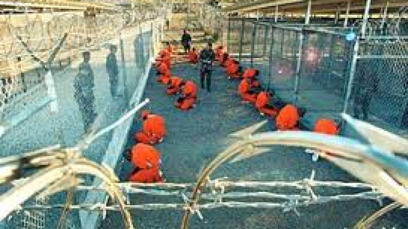 ЦРУ вербувало затворници от Гуантанамо за двойни агенти