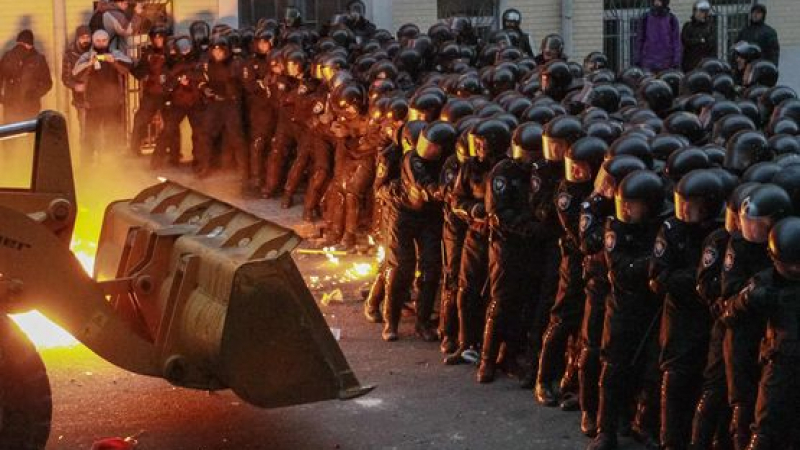 ЕС със санкции за виновниците за насилието в Киев