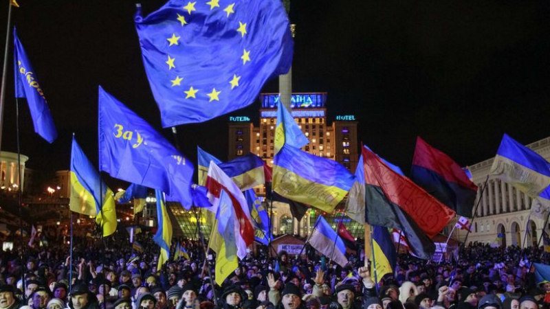 Леонид Кожара: Извънредно положение в Украйна няма да има