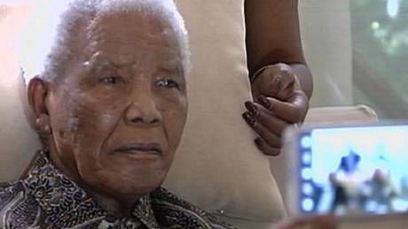 Нелсън Мандела пак е на смъртно легло