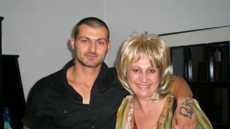 Майката на убития от роми Боби Райнов: Искам доживотни присъди!