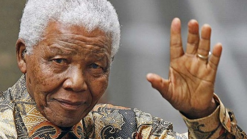 Семейството на Мандела иска да го погребе при децата му в Куну