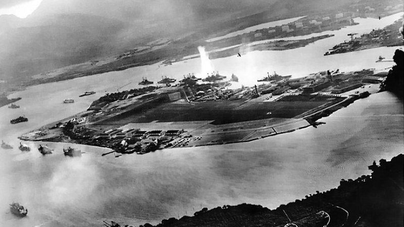 7.12.1941 г. Японците разгромяват американската военноморска база Пърл Харбър