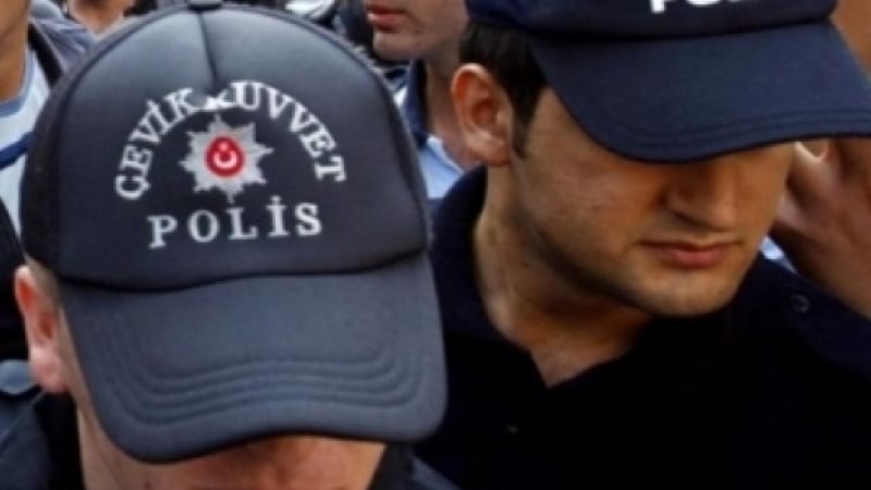 Арестуваха трима синове на турски министри за корупция 