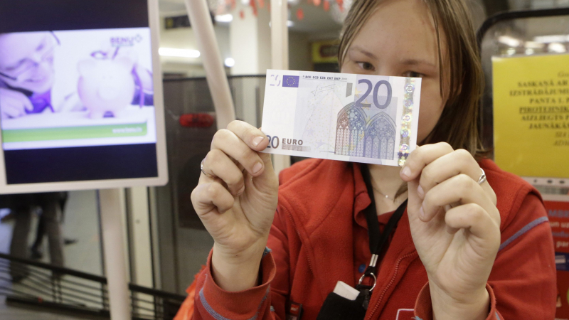 И Латвия премина на евро 