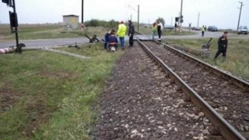 Дерайлирал влак причинил смъртта на майка и син край Провадия