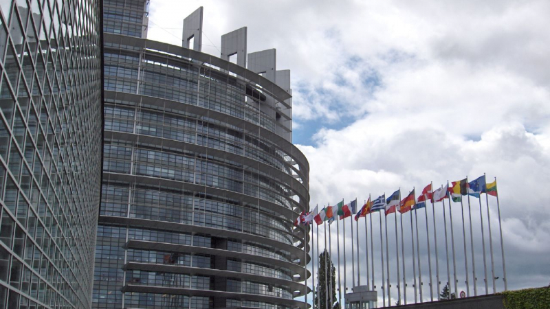Комисията на Европарламента одобри изслушването на Едуард Сноудън