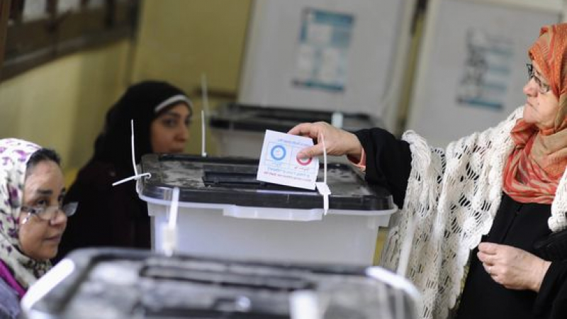 Кръв окъпа референдума за нова конституция в Египет