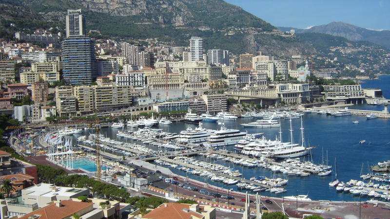 Монако си увеличава територията, строи квартал в морето