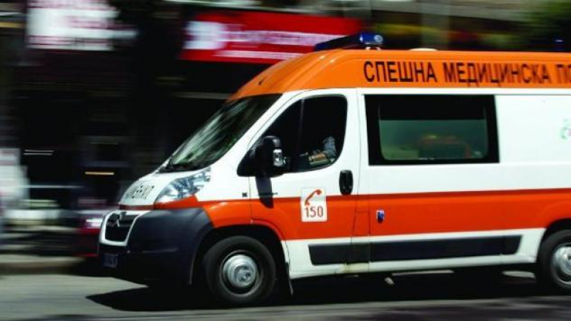 Транспортират с линейка премазаната през краката Гергана в „Пирогов”