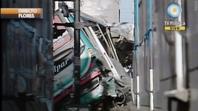 Поне 15 жертви при катастрофа в Аржентина