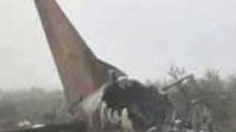 Има оцелял от разбилия се самолет в Алжир