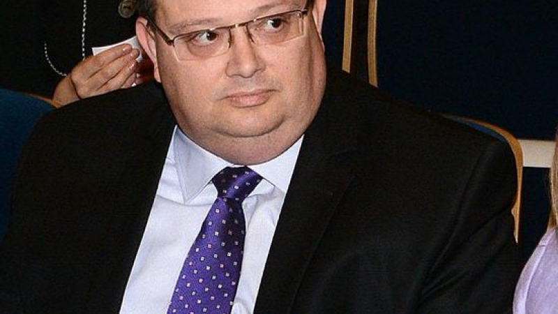 Цацаров вдигна мерника на прокурор от Върховна административна прокуратура