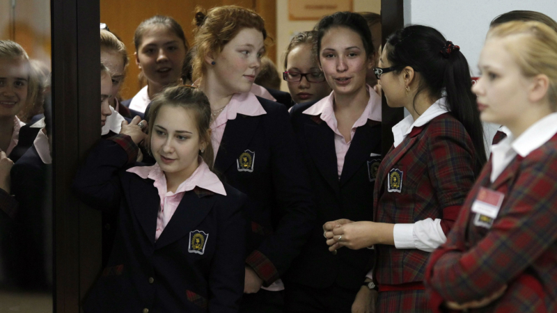 Въвеждат скенери в руските училища след трагедията с ученика в Москва 