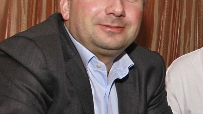 Излага се! Иво Прокопиев бяга през глава от прокуратурата (ВИДЕО)