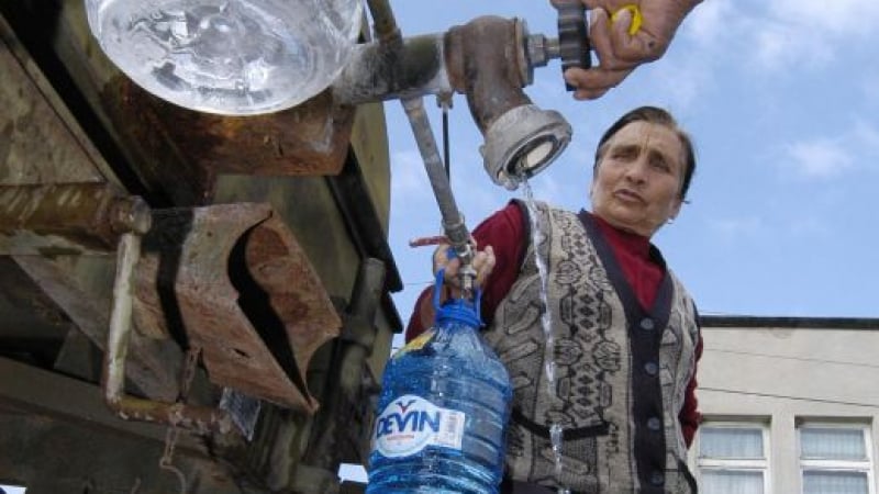 Отровна вода потече в две варненски села