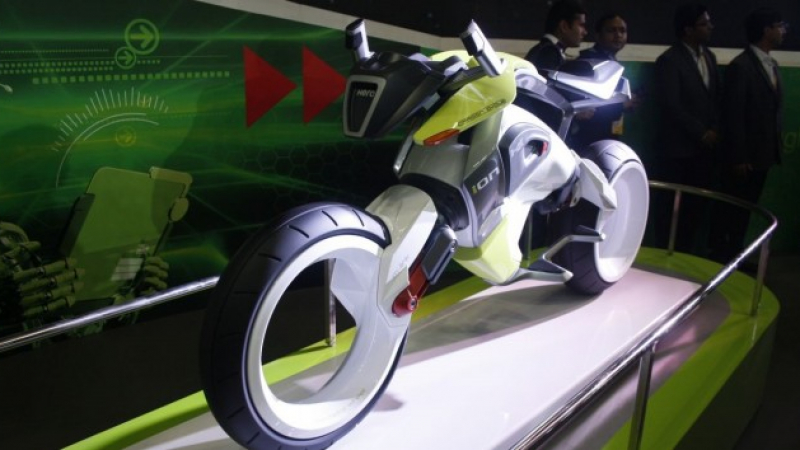 Индийски мотоциклет с уникални технологии (ВИДЕО)