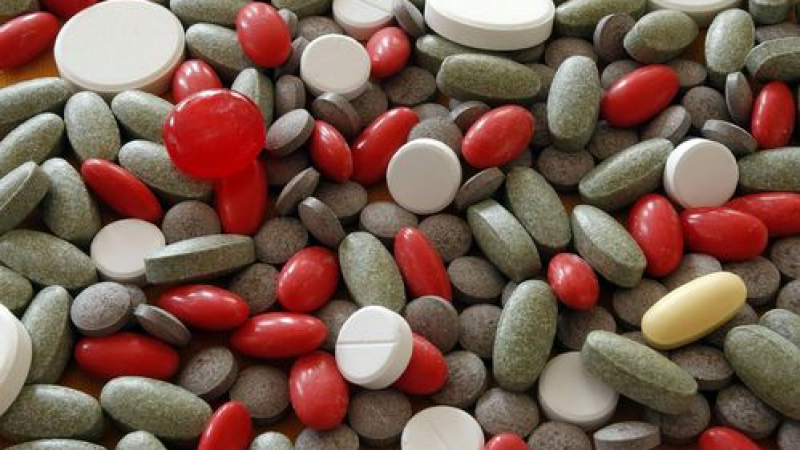 Внос сваля цената на лекарствата 