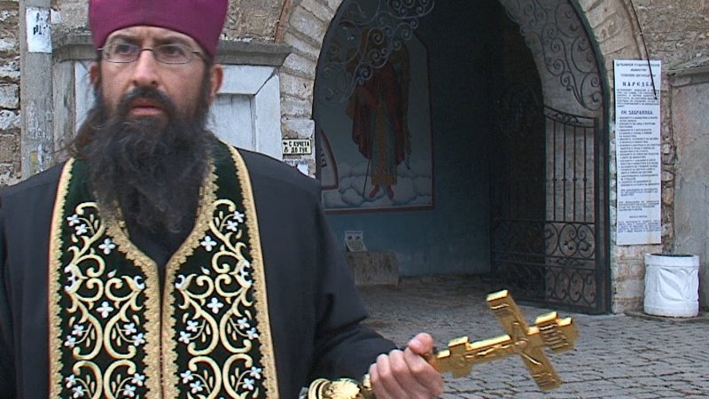 Заместникът на прокудения от Бачково игумен: Нещата в манастира ще тръгнат към по-добро