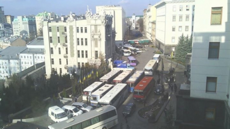 “Беркут” напускат центъра на Киев