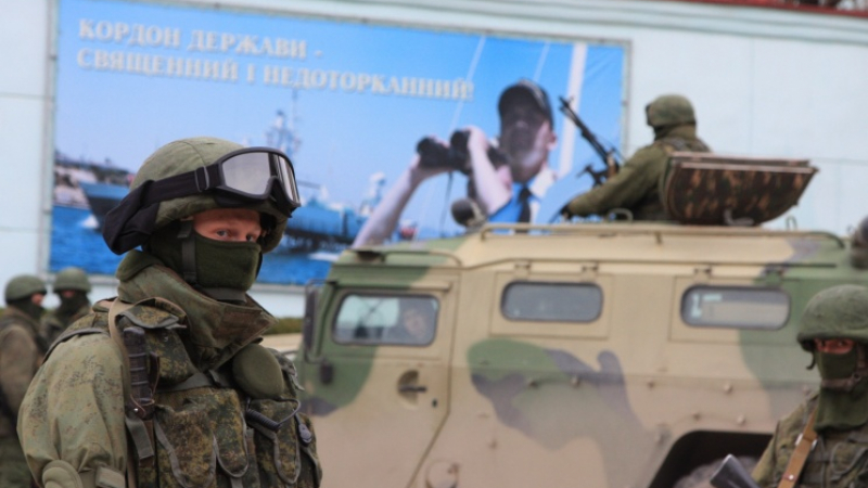 Очевидец: Украински военни напускат поделенията си, минават към самоотбраната 