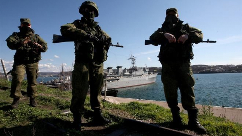 Руснаци взривили два свои кораба, за да блокират украинските съдове