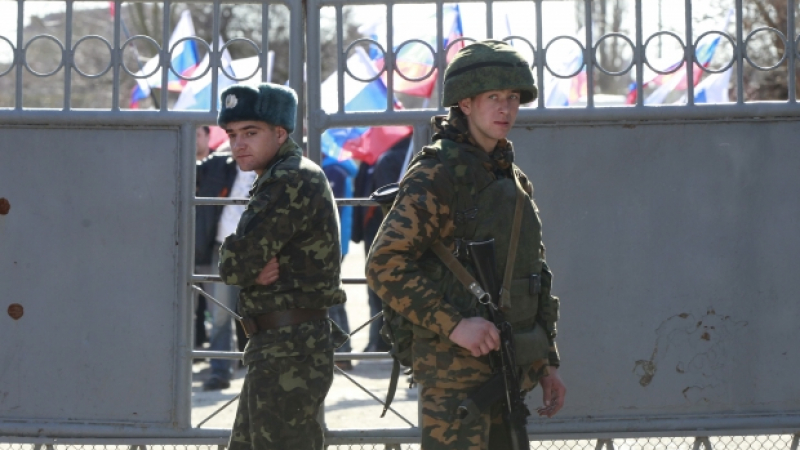 &quot;Щурци&quot; са извадили от строя десетки военни обекти на Украйна в Крим, обсадените роптаят срещу Киев