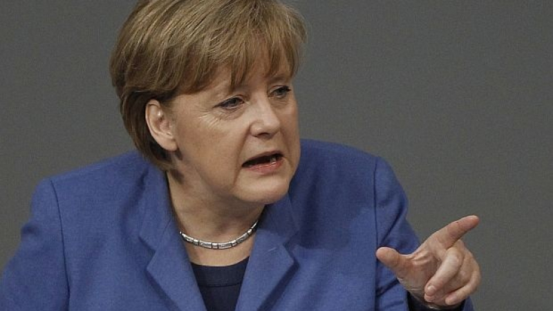 Меркел размаха пръст на Русия: Крим не е Косово!