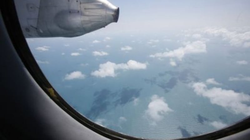 Изчезналият самолет в Малайзия може да е свален с ракета?