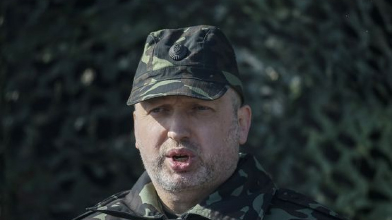 Щабът на Турчинов: Освобождават пленените военни в Крим тази нощ   