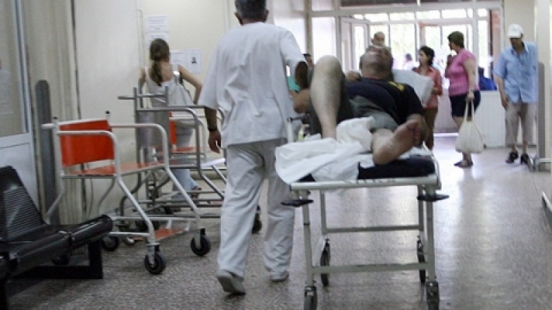 Деветима от адското меле на „Тракия” остават в болница