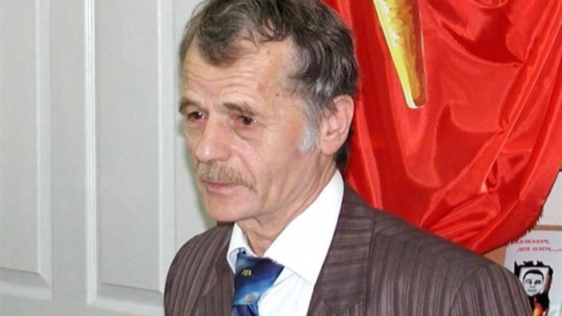 Лидер на татарите в Крим: Референдумът е абсурден и циничен 