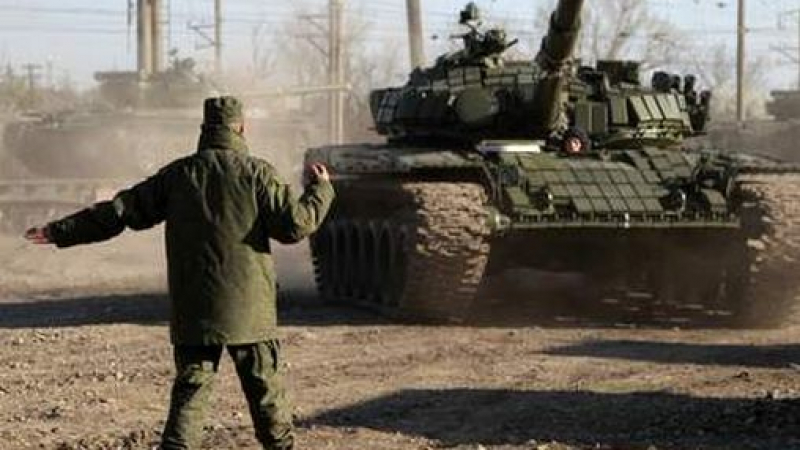 Командващият на НАТО в Европа: Русия е готова да нахлуе в Украйна