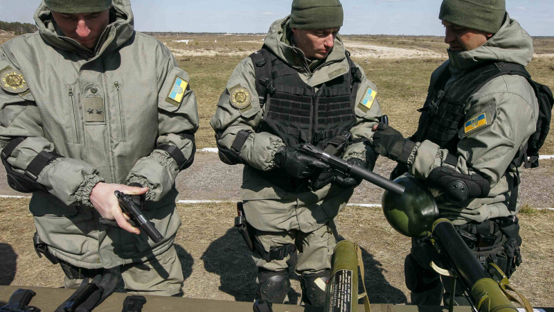Украински военни на учение у нас