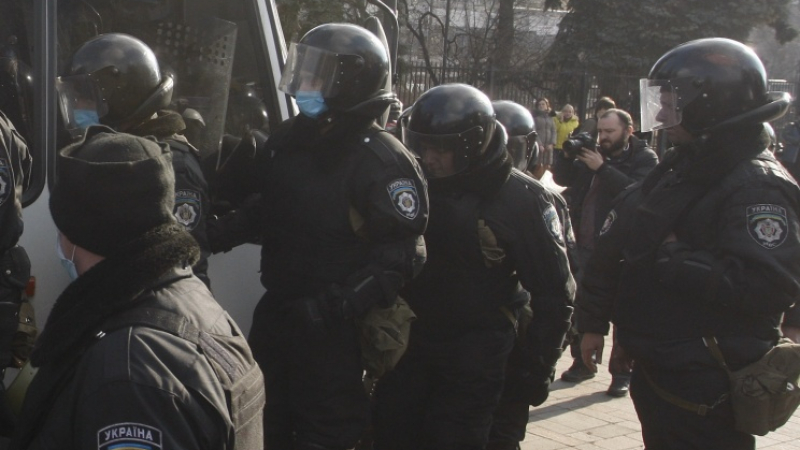 В Украйна са задържани 15 души, готвели преврат