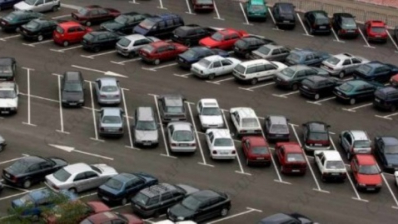 Уникално нагли кражби на коли от паркинги в Гърция
