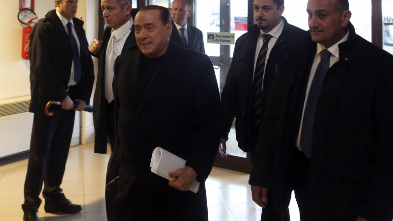 Вкарват Берлускони в хоспис за старци с увреждания 