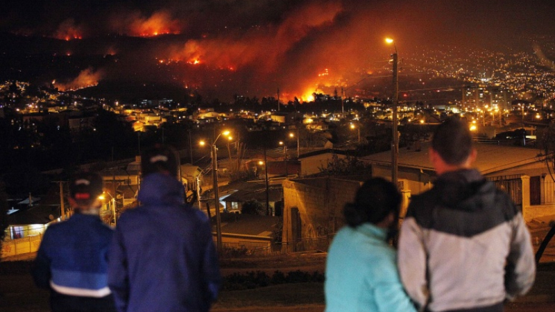 Жертвите на пожара в Чили достигнаха 16