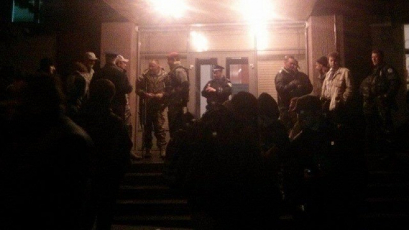 Въоръжени лица блокираха телевизия в Киев (ВИДЕО)
