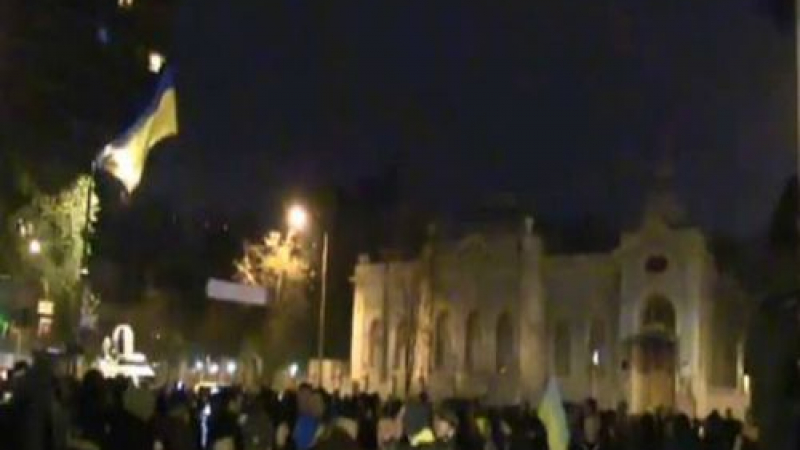 Майдана даде на властите в Киев 24-часов ултиматум да решат ситуацията в Изтока (ВИДЕО)