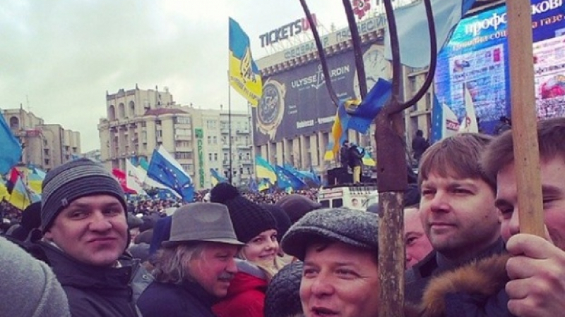 Протестиращи в Киев атакуваха офисите на най-богатия украинец