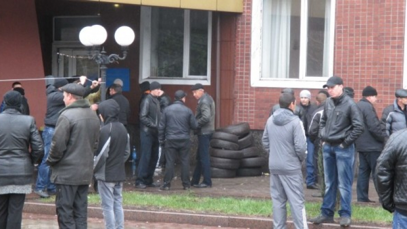 Федералисти са превзели зданието на изпълкома в Енакиево