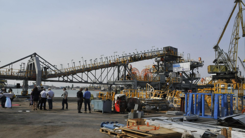 Започва строителството на новия брегови център на пристанище Бургас